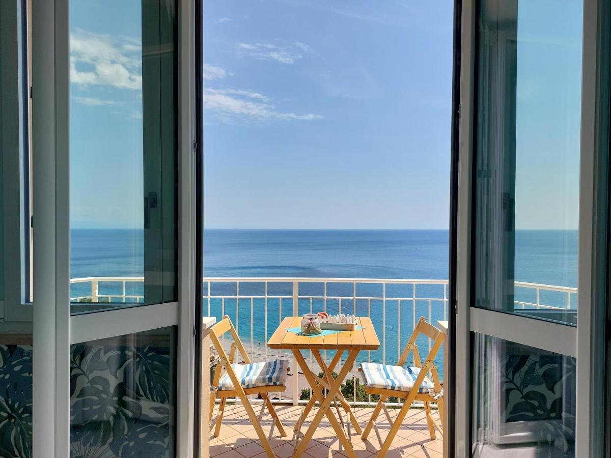 Una Finestra Sul Mare Home 1 Bergeggi Exteriör bild