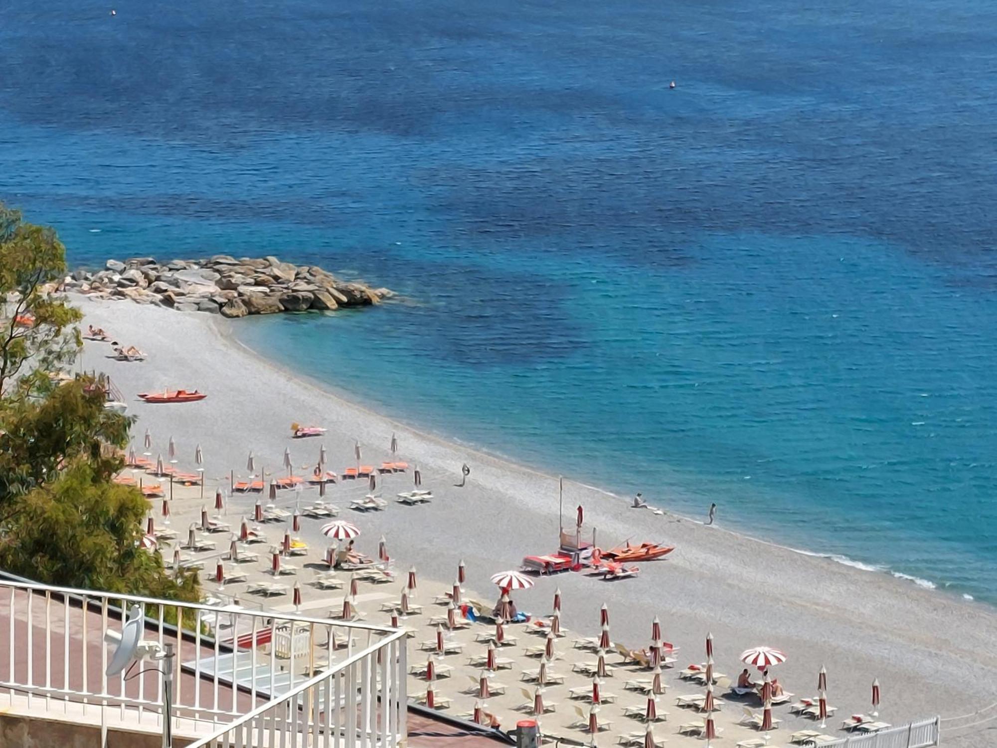 Una Finestra Sul Mare Home 1 Bergeggi Exteriör bild